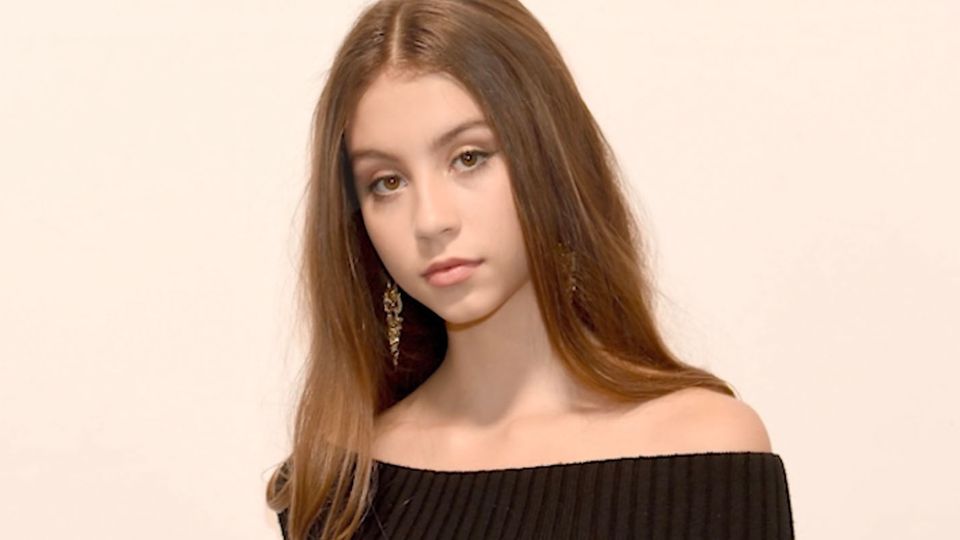 Hollywood-Nachwuchs: Erraten Sie, wer die berühmten Eltern dieser 15-Jährigen sind?