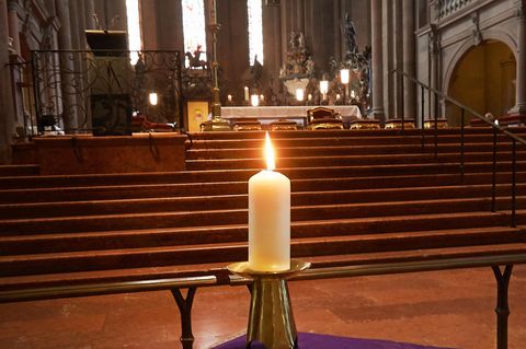 Deutschland Kirche Pfarrer stirbt bei letzter Predigt