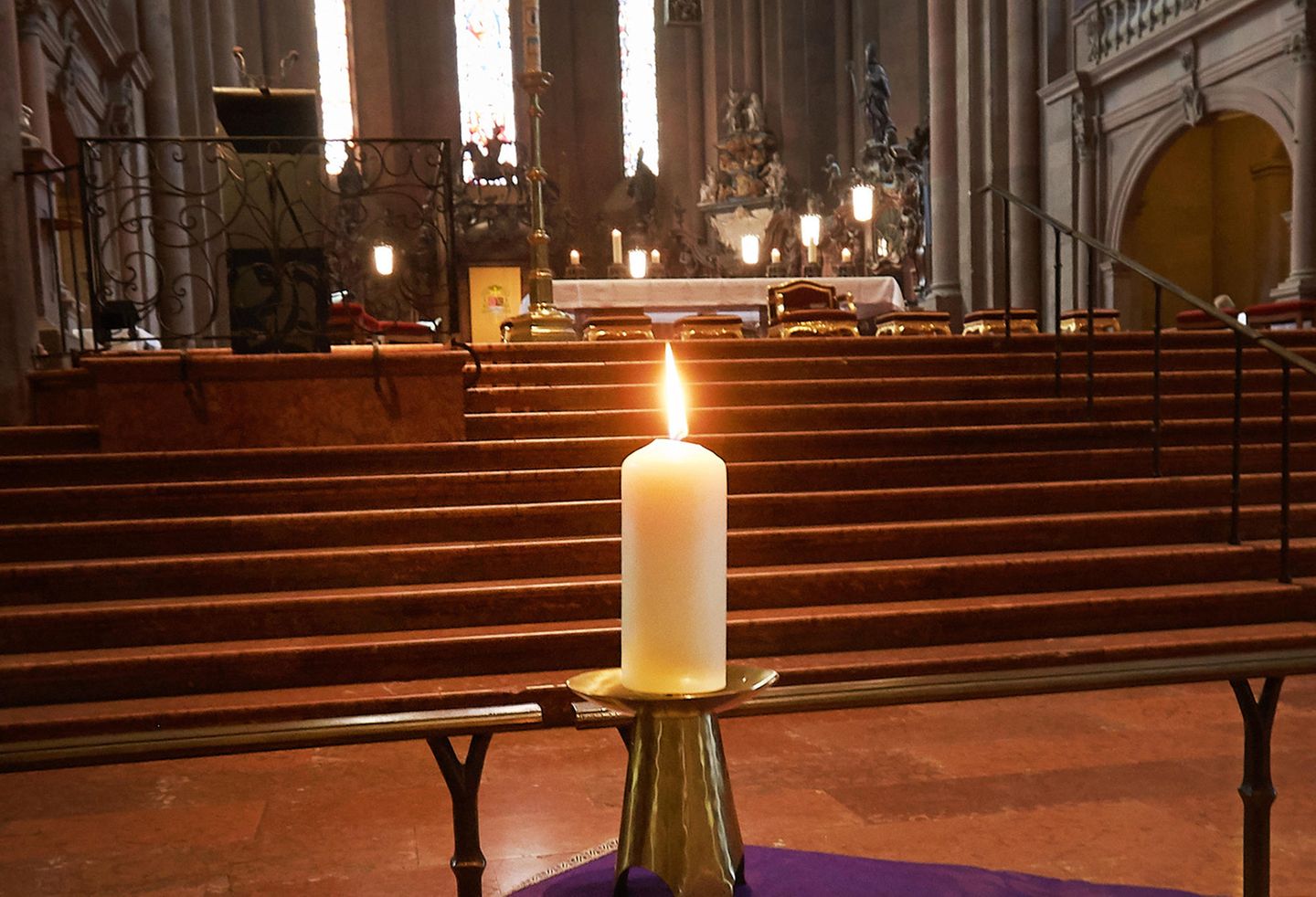 Deutschland Kirche Pfarrer stirbt bei letzter Predigt