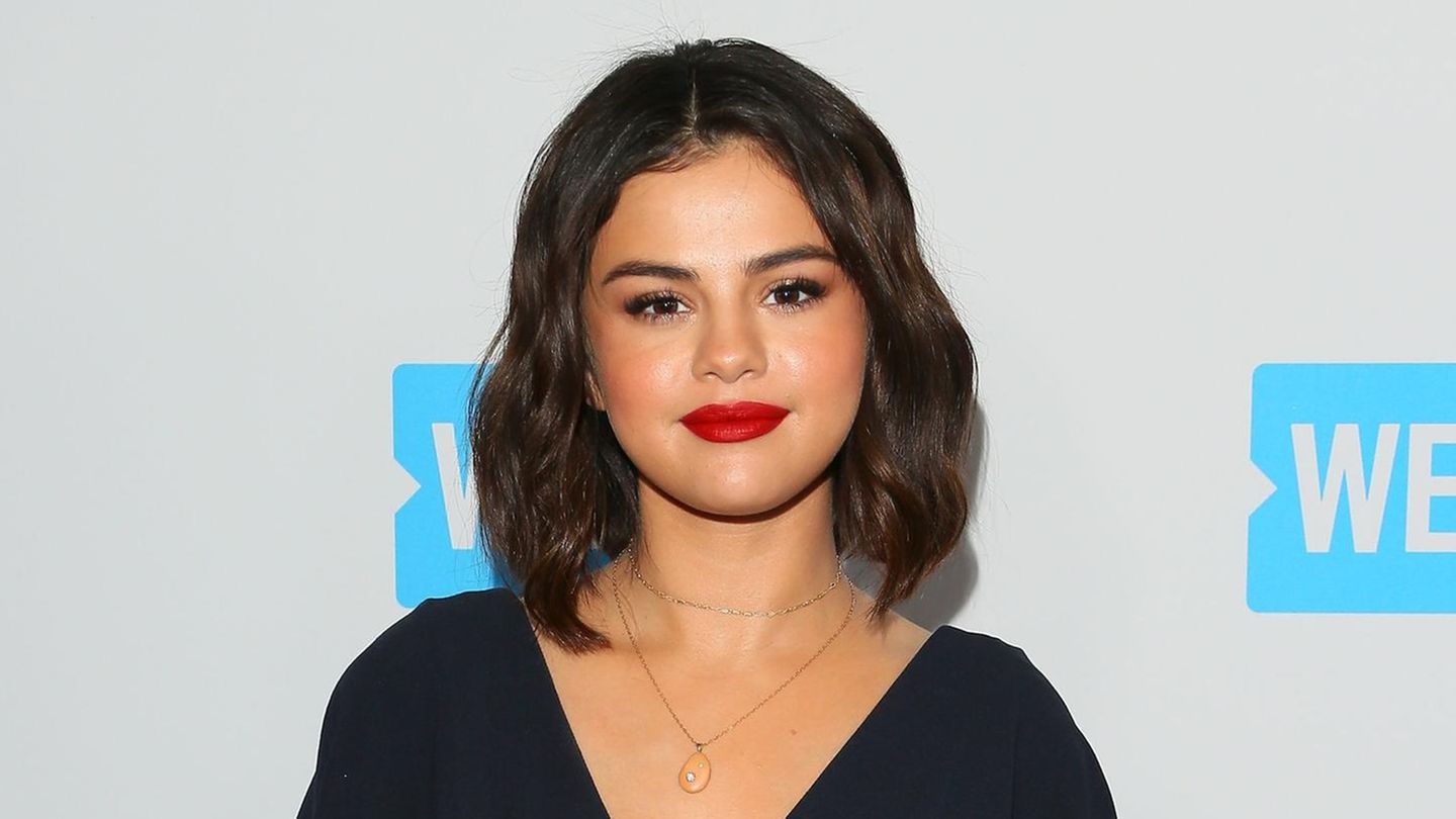 Selena Gomez kritisiert die App Snapchat aufgrund unnatürlicher Beauty-Filter