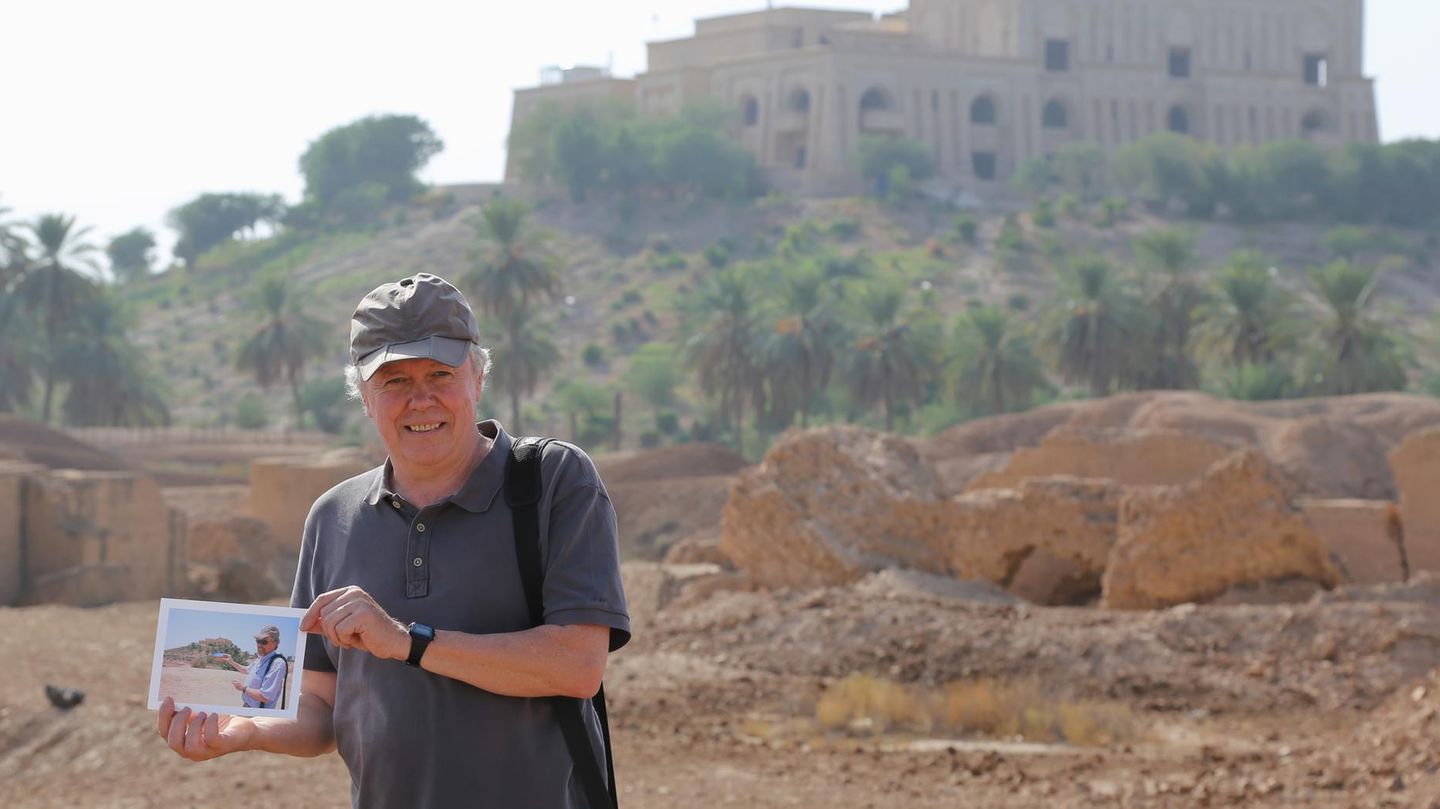 Urlaub im Irak: Liendl vor dem früheren Palast von Saddam Hussein