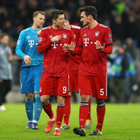 FC Bayern München: Robert Lewandowski und Mats Hummels diskutieren nach dem Spiel