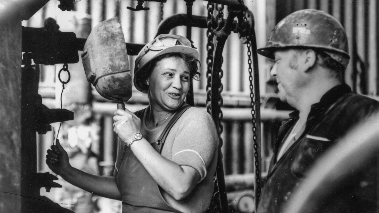Frauen in DDR Lebensberichte und Bilder in einem neuen Buch STERN.de
