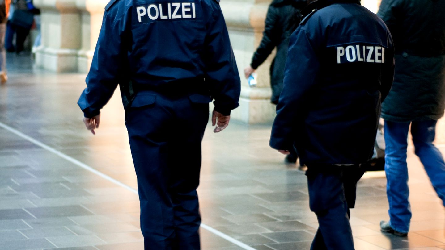 Betrug: So Funktioniert Die Masche Der Falschen Polizisten | STERN.de