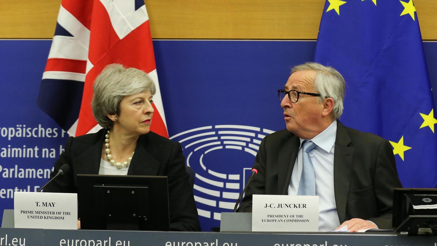 Brexit - Theresa May und Jean-Claude Juncker in Brüssel