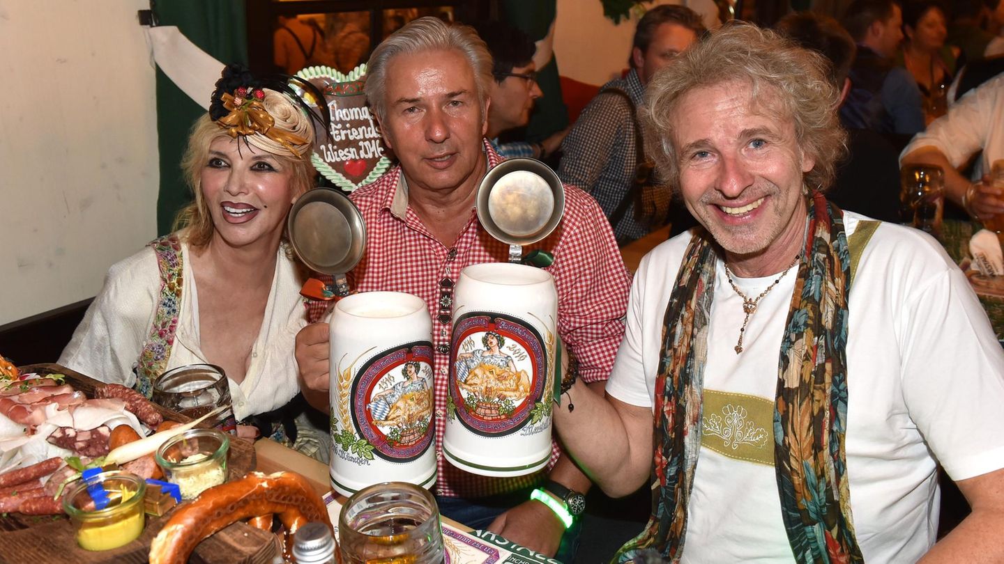 TV-Star: Dass die beiden auch gerne gemeinsam feierten, bewiesen sie bei zahlreichen Events. Passend gestylt und immer farblich aufeinander abgestimmt. Hier beim Münchner Oktoberfest 2016.