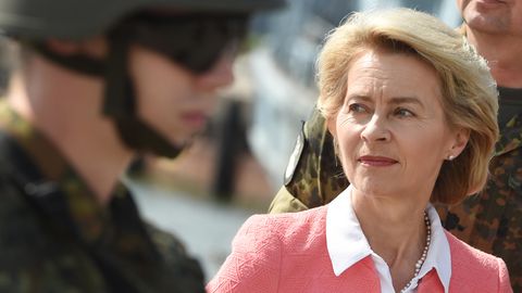 Setzt weiter auf die Hilfe externer Berater: Bundesverteidigungsministerin Ursula von der Leyen (CDU)