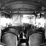 Blick in die Kabine mit Korbstühlen: Die Farman F.60 "Goliath" konnte bei einer unglaublichen Reisegeschwindigkeit von 165 km/h bis zu zwölf Passagiere befördern. 