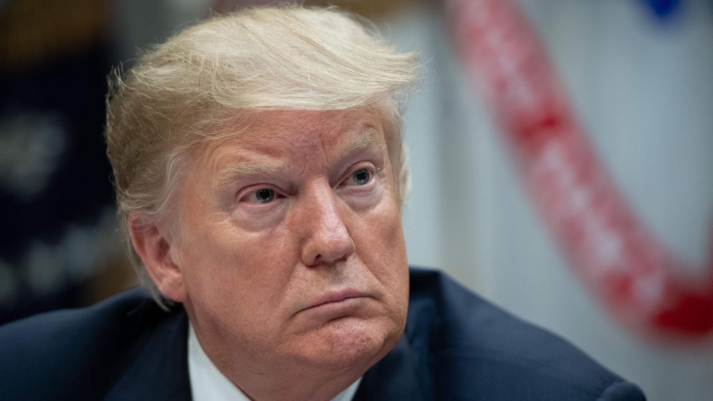 Sir Warum Sind Sie Auf Dem Dach Das Rätsel Um Trump Das Weiße Haus Gelöst - 61rh2n8
