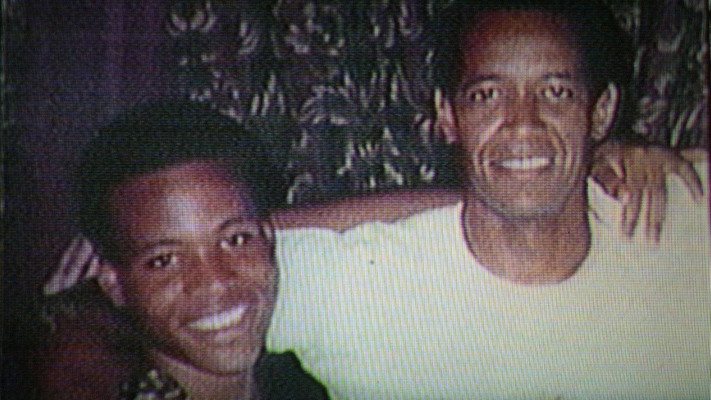 Mörderische Freunde: Die "DC Sniper" Lee Boyd Malo (li., damals 17 Jahre alt) und John Allen Muhammad (damals 41) im Jahr 2002. Die Heckenschützen versetzten die Region um die US-Hauptstadt Washington in Angst und Schrecken.
