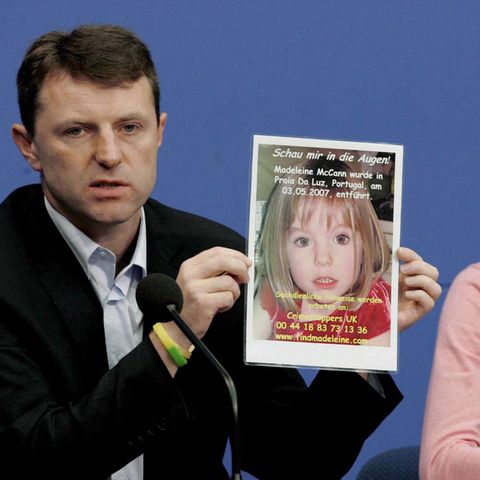 Gerry und Kate McCann gut einen Monat nach dem Verschwinden ihrer Tochter bei einer Pressekonferenz