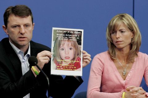 Gerry und Kate McCann gut einen Monat nach dem Verschwinden ihrer Tochter bei einer Pressekonferenz