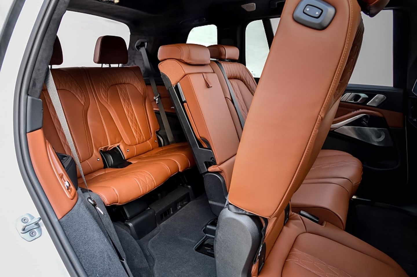 BMW X7 xDrive 50i - mäßiges Platzangebot in Reihe drei