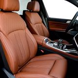 BMW X7 xDrive 50i - bequeme Komfortsitze in Reihe eins