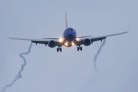 Eine Boeing 737 MAX 8 der Southwest Airlines im Landeanflug auf den Hobby Airport