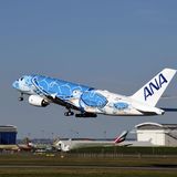 "Wir werden unsere drei Airbus A380 ausschließlich auf der Strecke zwischen Tokio und Honolulu einsetzen", sagte Shinya Katanozaka, President und CEO der ANA Holding bei der Übergabe.