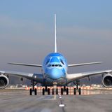 Bis zu 520 Passagiere werden in dem doppelstöckigen Flugzeug Platz finden, davon acht in den First-Class-Suiten, den 56 Business-Class-Sitzen und 73 Premium-Economy-Sitze im Oberdeck. Das Hauptdeck bietet 383 Plätze in der Economy Class.