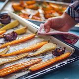 Ein Backblech voll mit Gemüse