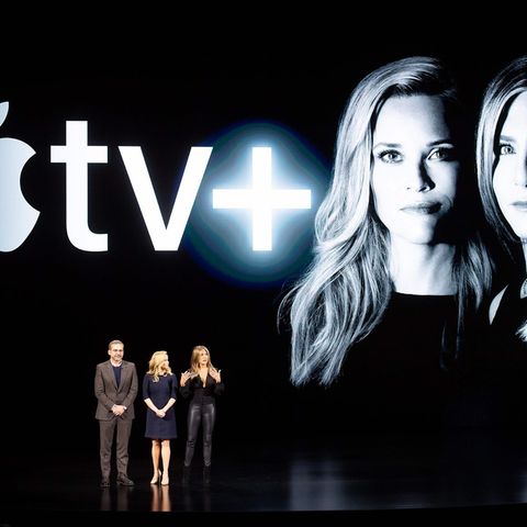 Reese Witherspoon und Jennifer Aniston treten beim Apple Event auf