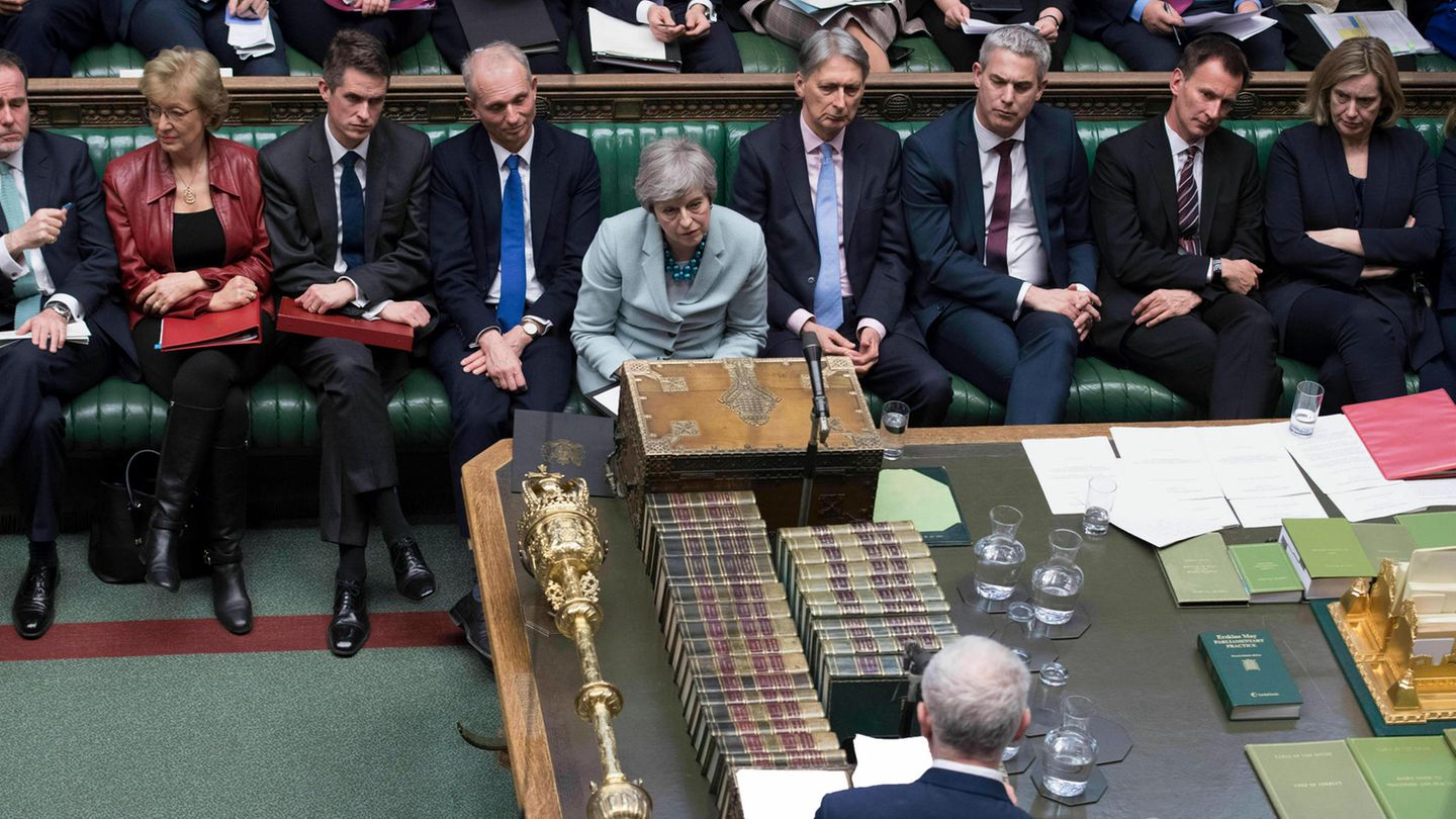 London: Britischer Labour-Parteichef Jeremy Corbyn spricht, nachdem Theresa May eine Erklärung zu Brexit abgegeben hat