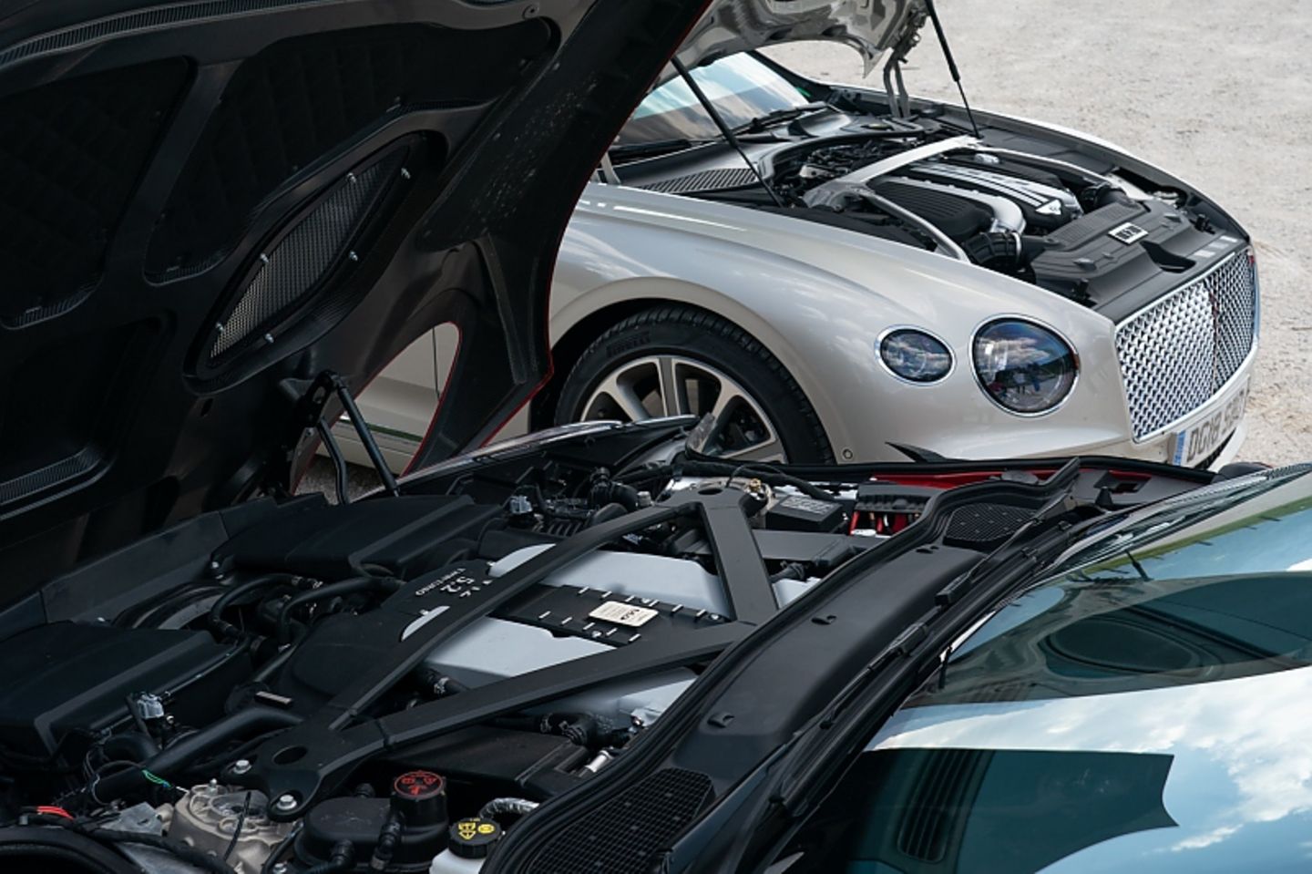 Aston Martin DBS - Bentley Continental GT