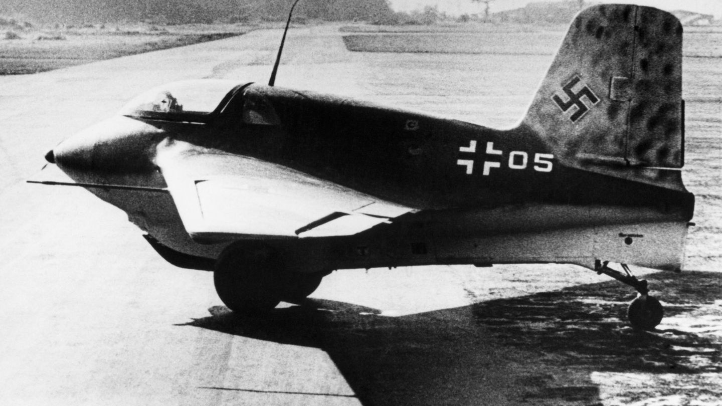 Wegen der geringen Reichweite musste die 163 in der Nähe von Bomberzielen stationiert werden.