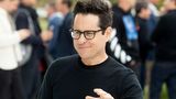 Auch Filmemacher J. J. Abrams gehört zu den Personen, die künftig für Apple arbeiten werden.