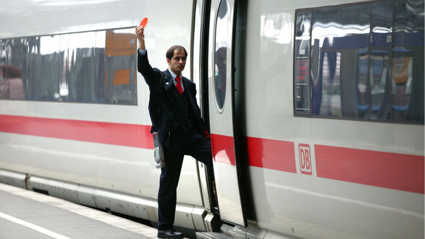 Wer mit den Bahn fährt, kann auch ab und an lustige Ansagen des Personals hören 