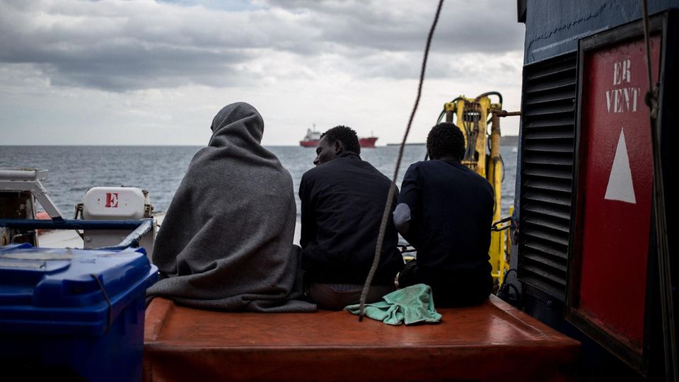 Flüchtlinge auf einem Schiff