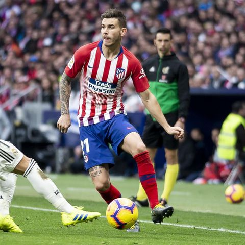 Lucas Hernandez (r.) soll zu einer prägenden Figur der Bayern--Defensive in den nächsten Jahren werden