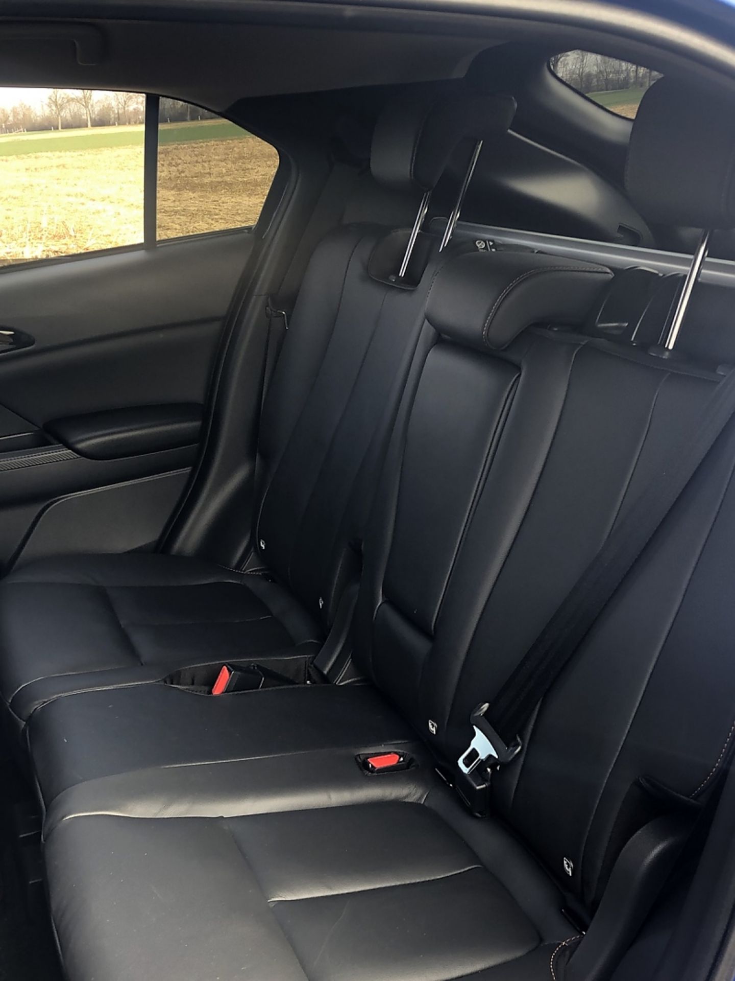 Mitsubishi Eclipse Cross 2.2 Di-D - verschiebbare Rückbank