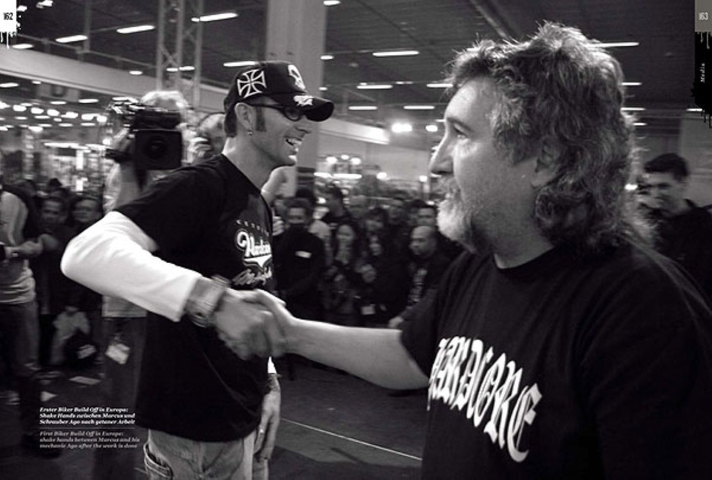 Erster Biker Build Off in Europa: Marcus und sein Schrauber Ago nach getaner Arbeit