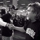 Erster Biker Build Off in Europa: Marcus und sein Schrauber Ago nach getaner Arbeit