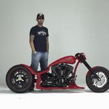 "Iceman" ist der Spitzname von Formel eins Fahrer Kimi Räikkönen und der Name seiner, von Marcus gebauten Rennmaschinen. Die Iceman II holte sich Kimi pünktlich nach seinen letzten Weltmeisterschaftssieg ab