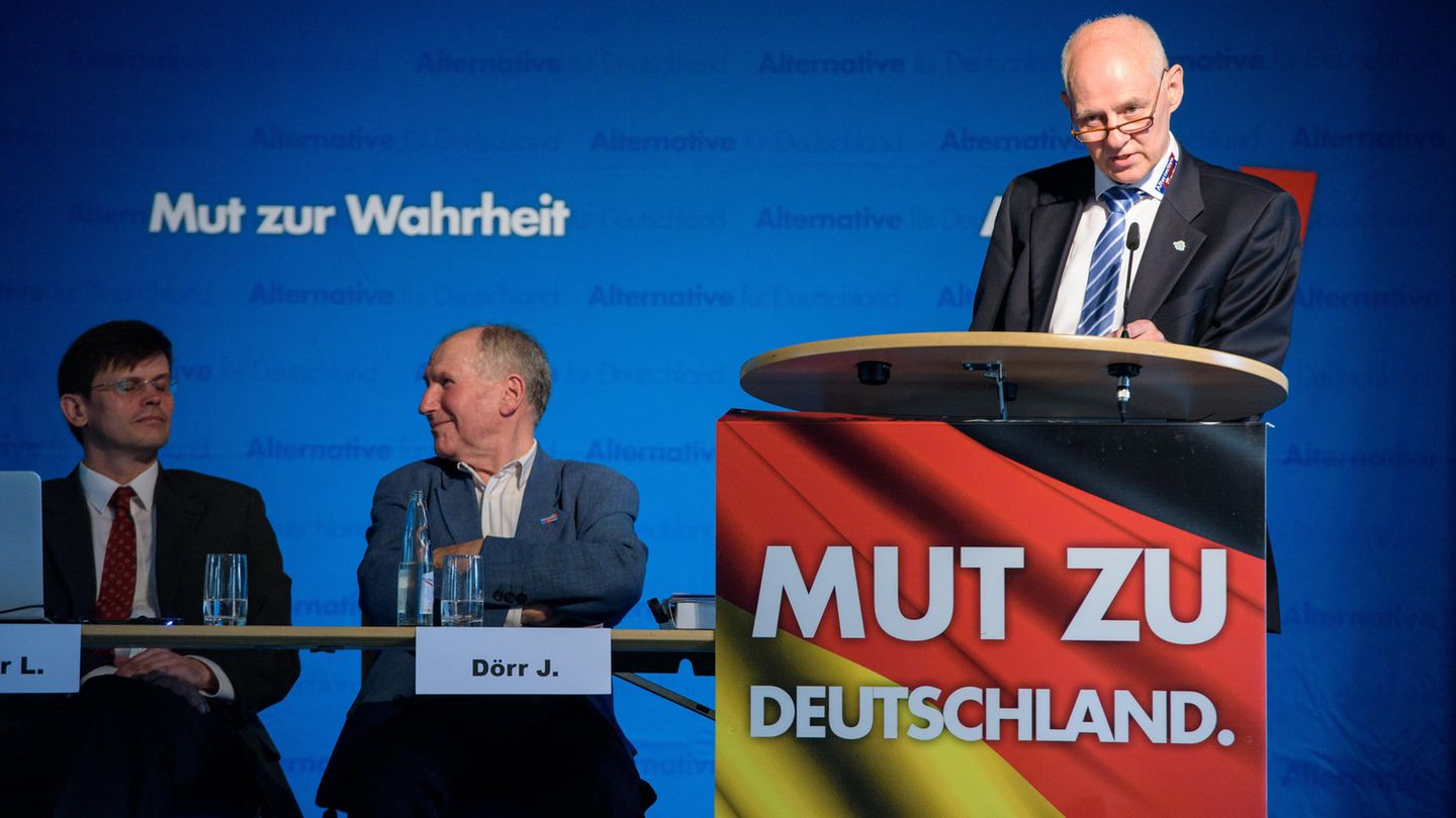Der AfD-Abgeordnete Rudolf Müller wollte die Vornamen der polizeilich erfassten Täter von Messer-Delikten wissen