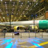 2,8 Millionen Quadratmeter Boden bedeckt die Boeingfabrik in Everett, Washington. Sie belegt den fünften Platz. Das Gelände ist so groß, dass 392 Fußballfelder darauf Platz fänden.