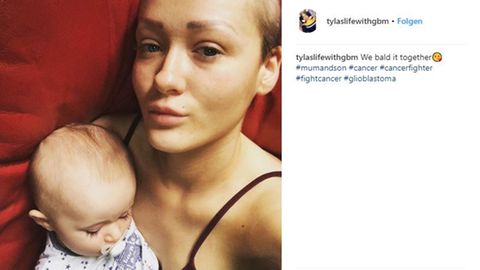 Auf Instagram spricht die 22-jährige Tyla Livinstone offen über ihren Gehirntumor. Hier ist sie mit ihrem zweijährigen Sohn zu sehen, für den sie bereits Dinge zusammenpackt, damit er sich an sie erinnert.