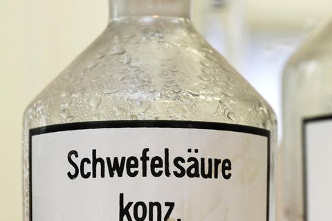 nachrichten deutschland - angriff mit schwefelsäure