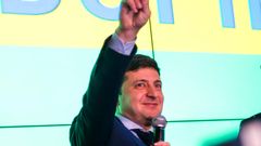 Wladimir Selenski erzielte im ersten Wahlgang der ukrainischen Präisentenwahlen 30,2 Prozent. Gelernter Politiker ist der 41-Jährige jedoch keiner. Selenski ist in seinem Heimatland ein bekannter Comedian und TV-Star. Nun muss Selenski in die Stichwahl und hat ernstzunehmende Chancen aufs Präsidentenamt.