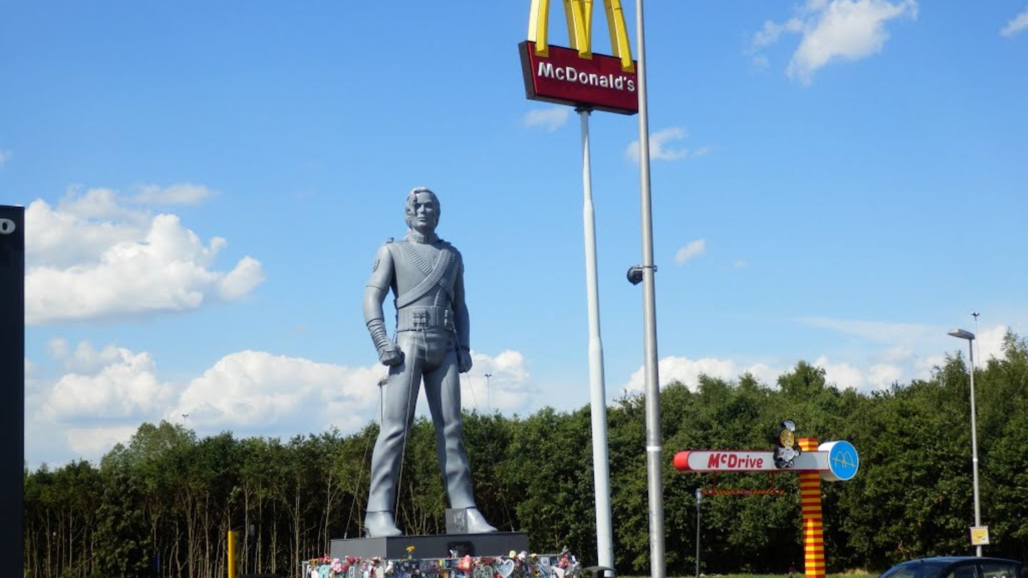 Das Michael-Jackson-Standbild im niederländischen Best
