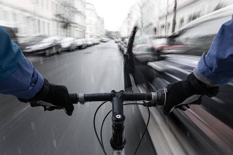 Radfahrern schützt die Umwelt - ist aber nicht ungefährlich.