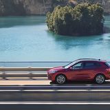 Außerdem gibt es noch zwei Ecoboost Dreizylinder-Benziner mit 1,5 Liter Hubraum und 88 kW / 120 PS oder 110 kW / 150 PS