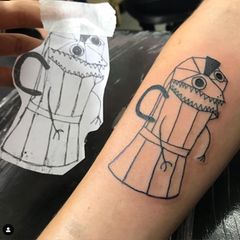 Hässliche Tattoos: Helen Fernandes hat ihren eigenen Stil