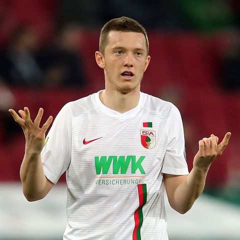 Was habe ich getan? Michael Gregoritsch ist ratlos, warum er in letzter Minute mit einem Handspiel RB Leipzig den entscheidenden Elfmeter ermöglichte.