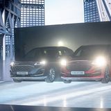 Der Ford Kuga ist optisch gelungen links als Vignale rechts als ST Line