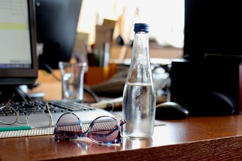 Rätselhafter Fall: Vom Essen im Büro wurde ihr schlecht - hat ihr Kollege sie vorsätzlich über Wochen vergiftet?