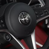 Alfa Romeo Stelvio 2.2 Diesel Q4 - mit Lenkradpaddeln