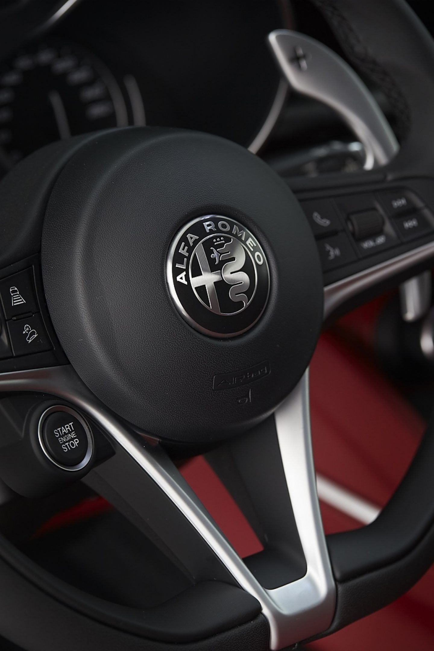 Alfa Romeo Stelvio 2.2 Diesel Q4 - mit Lenkradpaddeln