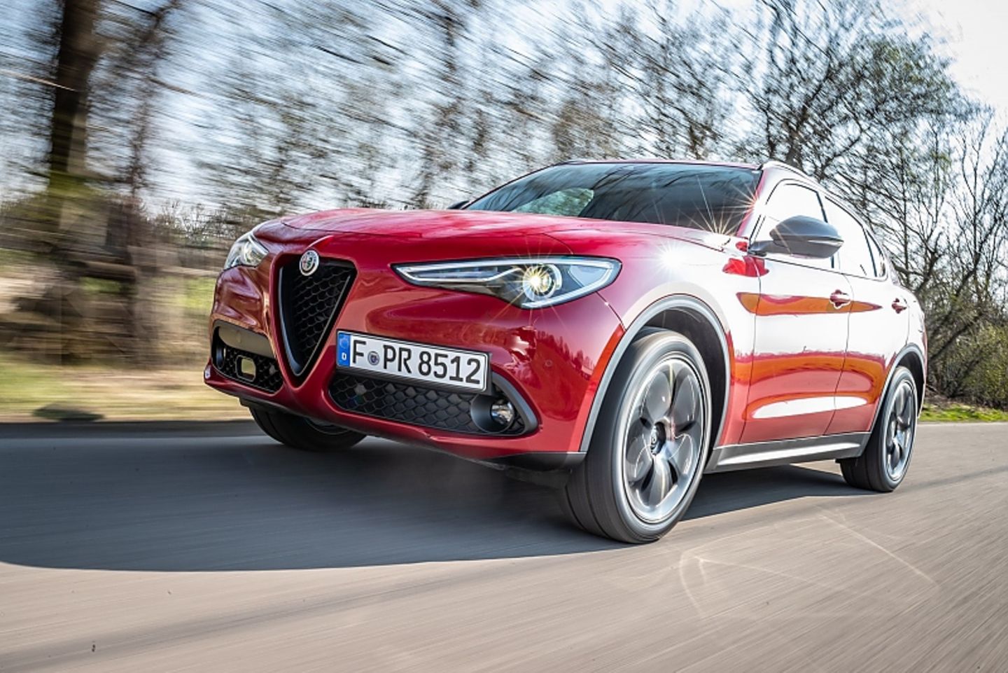 Alfa Romeo Stelvio 2.2 Diesel Q4 - 7,6 Sekunden von null auf Tempo 100