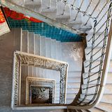 Kinderwagenfabrik in Zeitz  In dem 1908 errichteten und reich verzierten Industriebau waren einst 2000 Menschen mit der Produktion von Kinderwagen beschäftigt. In der DDR hieß das Werk Zekiwa, und ein Teil der Ausstoßes von 450.000 Exemplaren wurden auch an Kaufhäusern im Westen geliefert. Heute steht das denkmalgeschützte Gebäude leer, und die geschrumpfte Firma Zikewa lässt ihre Kinderwagen im Ausland bauen.